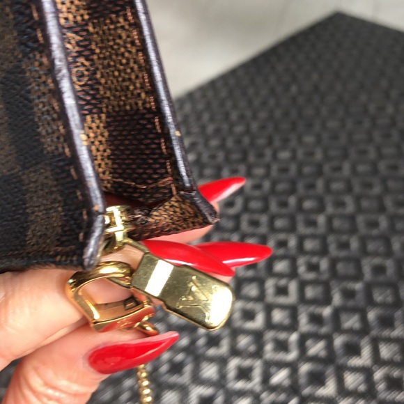 Authentic Louis Vuitton Damier Ebene Pouch Bag - Picture 10 of 11